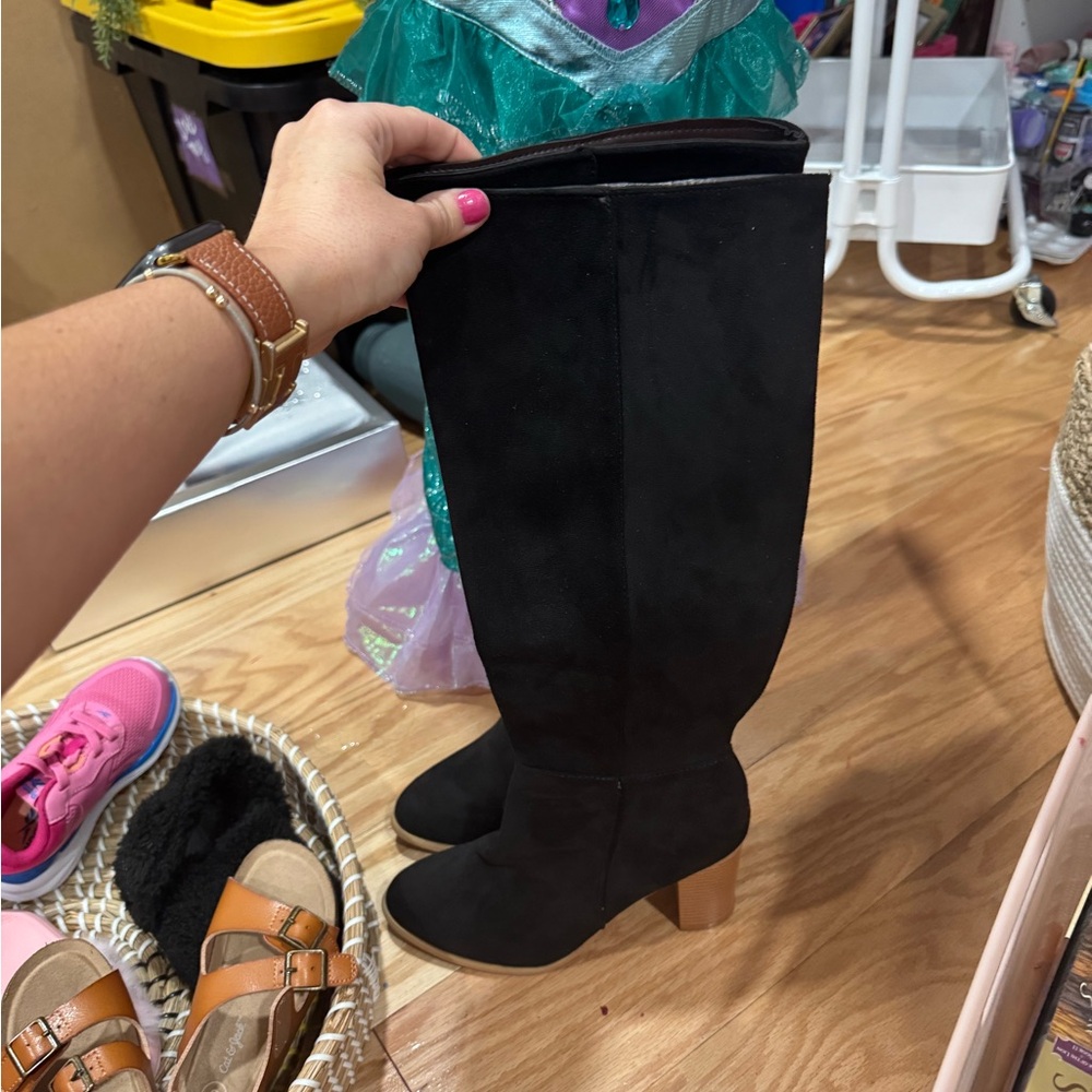 Black Knee-High Women's Boots